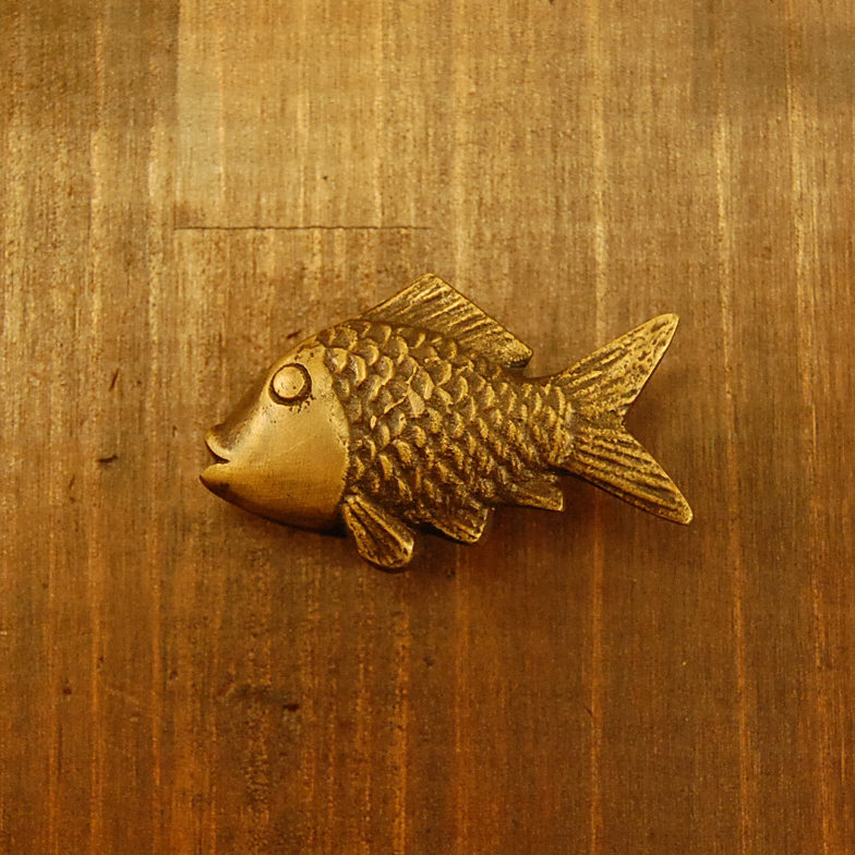 真鍮取手　ブラス　Brass　金具　魚型　ノブ