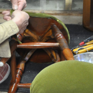 椅子張り替え　加工　修理