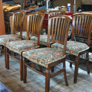 椅子張り替え　リフォーム　布張り　ダイニングチェア